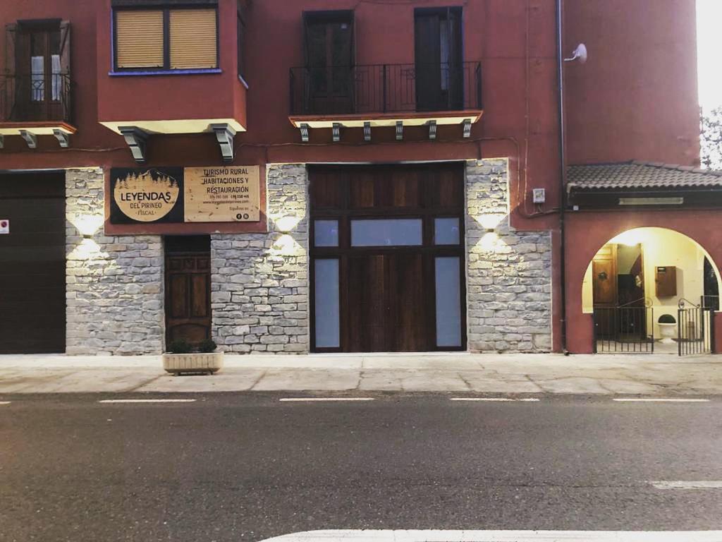 Leyendas Del Pirineo Fiscal Exterior photo